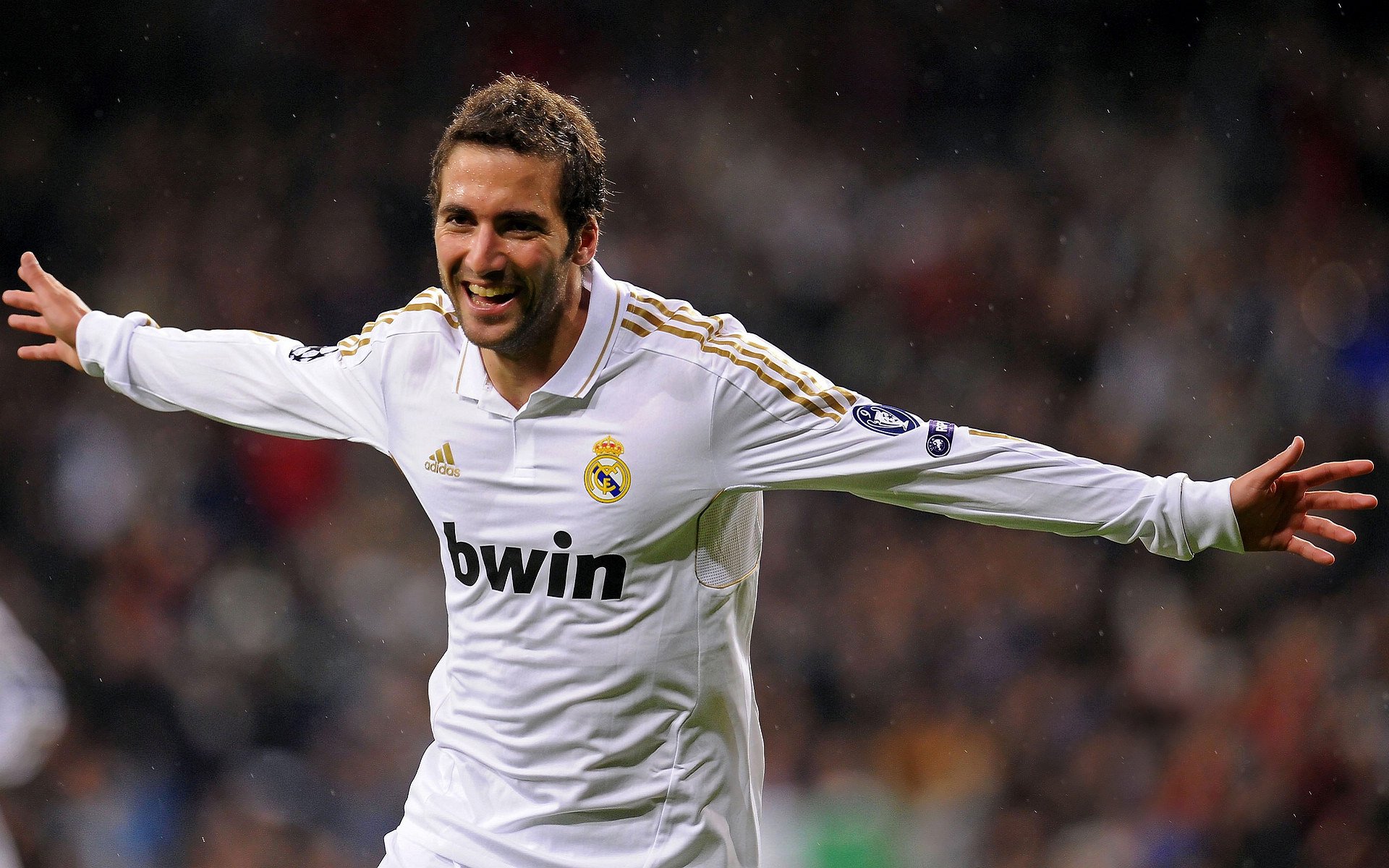 西甲足球与文化融合中的市场推广案例，西甲联赛广告宣传语